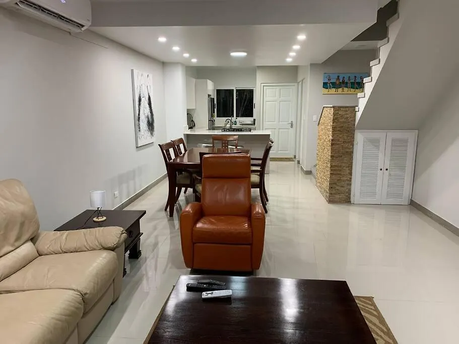 Amazing 2-Bedroom Townhouse Near Eagle Beach Palm Beach