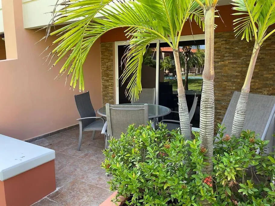 Amazing 2-Bedroom Townhouse Near Eagle Beach Palm Beach Apartment