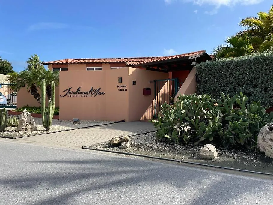 Apartment Amazing 2-Bedroom Townhouse Near Eagle Beach Palm Beach